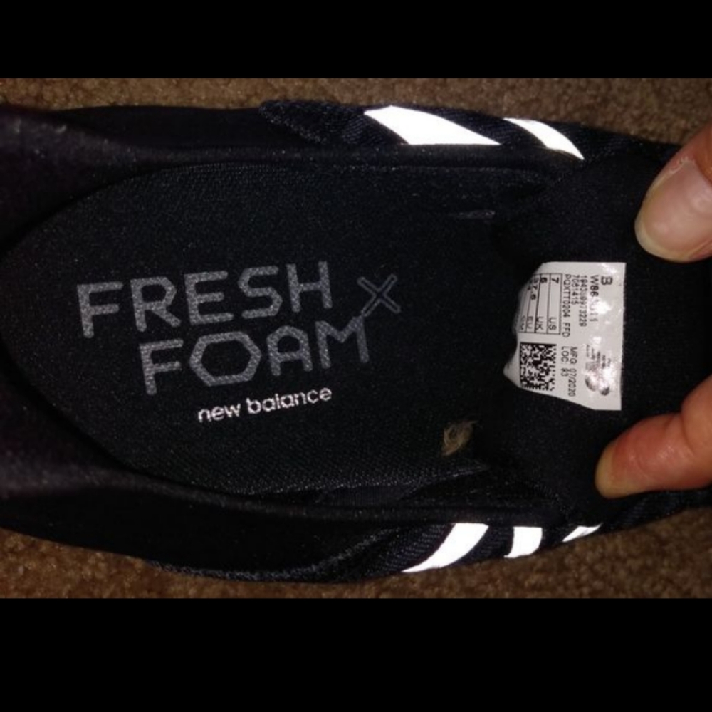 Shoes - Picture 3 of 9